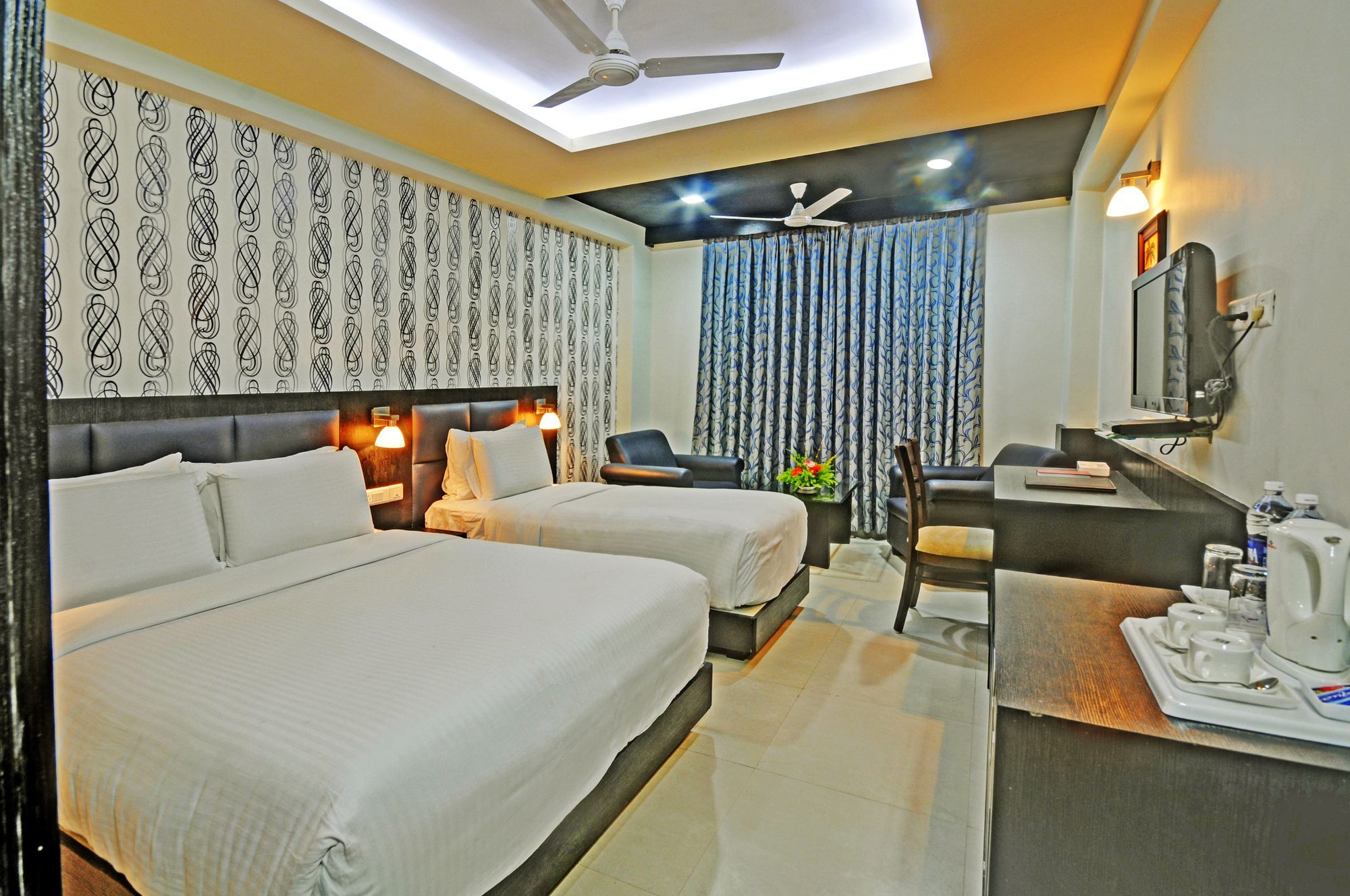 Pride Ananya Hotel 4*